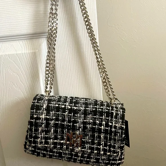 SOLD! NWT Badgley Mischka Crossbody Purse - Picture 3 of 7